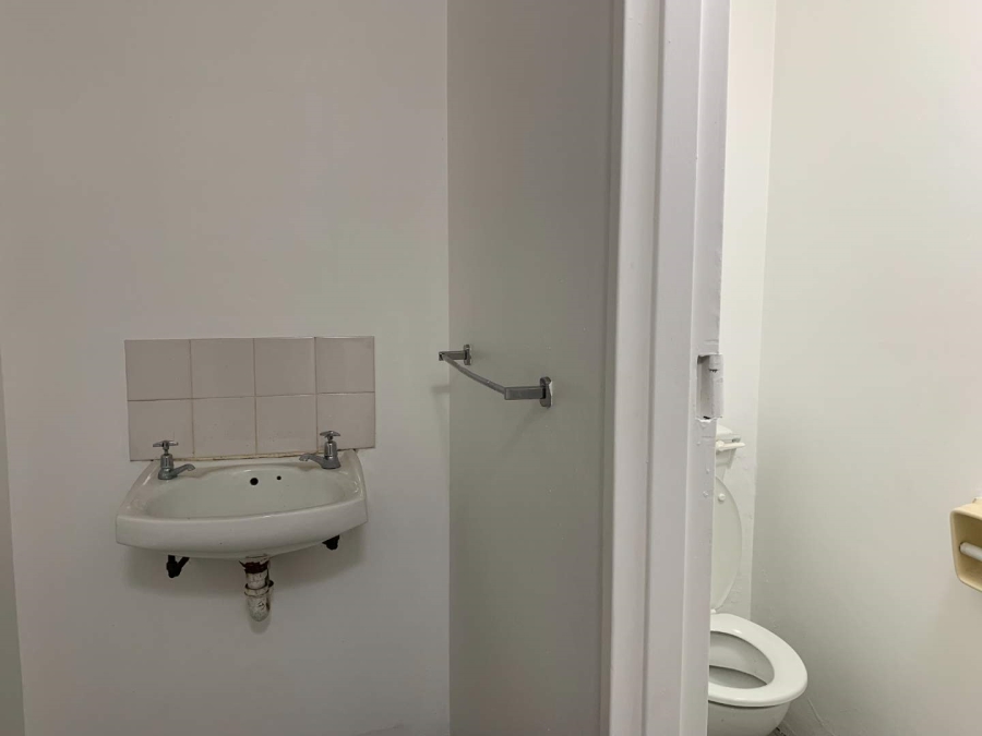 To Let commercial Property for Rent in Parow East Western Cape